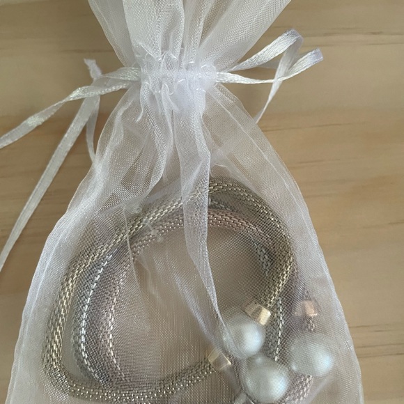 Tri colored and Pearl brackets - Picture 3 of 3